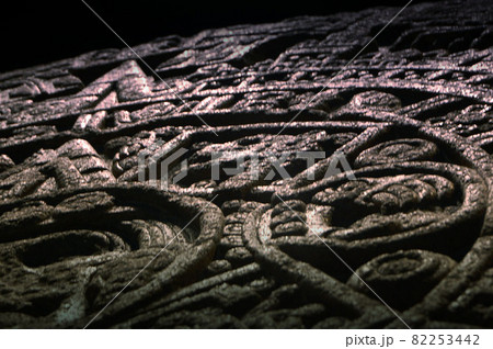 メキシコシティの24 トン石マヤカレンダー（アステカカレンダー） 82253442