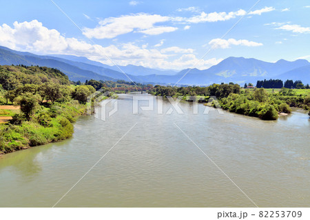 常盤大橋/千曲川より上流方面を望む(長野県飯山市)【2021.9】 常盤大橋/千曲川より上流方面を望む(長野県飯山市)【2021.9】 82253709