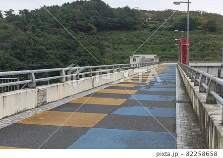 茨城県日立市　十王ダム上の道路 82258658