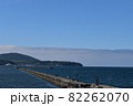 晴れた日の小樽の南防波堤 82262070