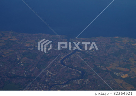 イングランド 北部ののどかな田園風景 空撮 イングランド 北部ののどかな田園風景 空撮 82264921