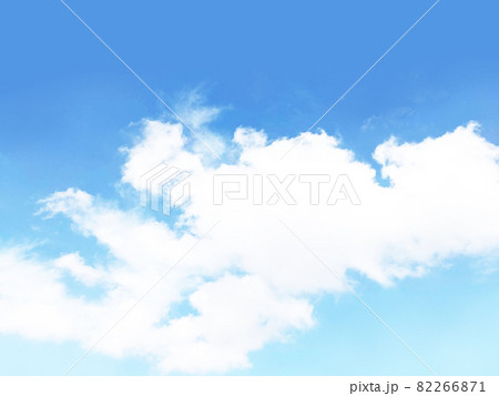 秋の青空と雲 秋の青空と雲 82266871
