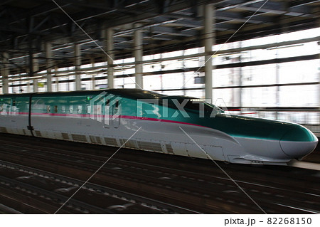 東北新幹線E5系（単独・流し撮り） 82268150