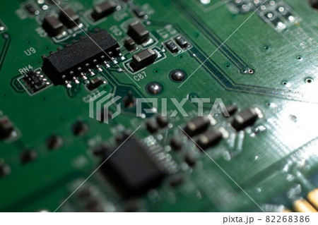 半導体がある電子基板-スポットライト 半導体がある電子基板-スポットライト 82268386