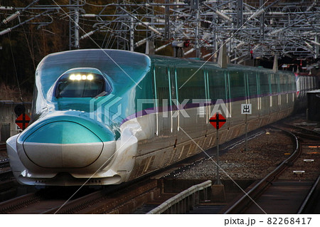 東北新幹線H5系（秋田新幹線E6系併結） 82268417