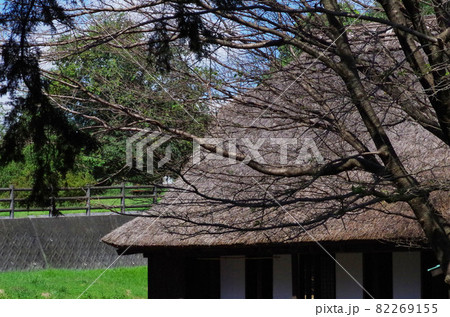 古民家のからぶき屋根 82269155