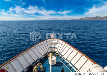 Ship is showing the bow Ship is showing the bow 82274371