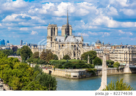 Seine and Notre Dame de Paris Seine and Notre Dame de Paris 82274636