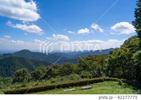 長尾平園地から見た景色(奥多摩・御岳山) 長尾平園地から見た景色(奥多摩・御岳山) 82277775