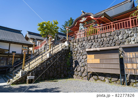 武蔵御嶽神社の幣殿・拝殿（奥多摩・御岳山） 82277826