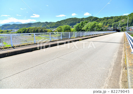 下畑橋/千曲川より国道141号線方向を望む(長野県佐久穂町)【2021.9】 下畑橋/千曲川より国道141号線方向を望む(長野県佐久穂町)【2021.9】 82279045