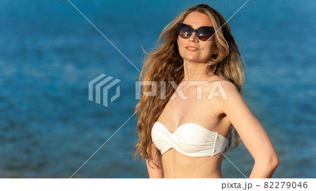 Happy caucasian woman in Barcelona Happy caucasian woman in Barcelona 82279046
