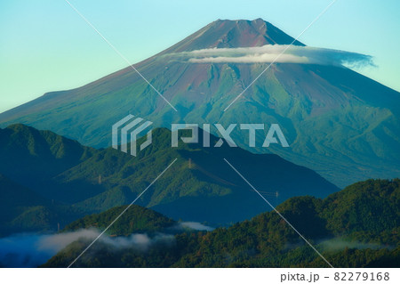 富士山に笠雲 富士山に笠雲 82279168