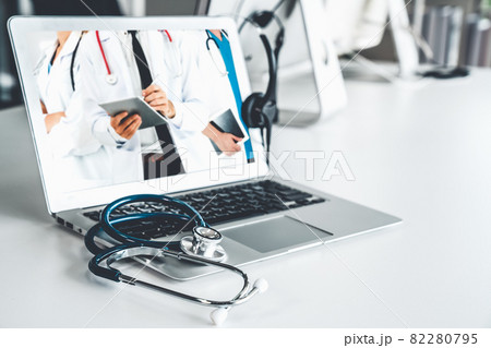 Telemedicine service online video call for doctor to actively chat with patient 82280795