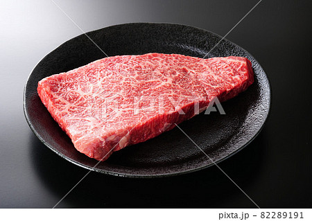 和牛　ステーキ肉　モモ 82289191