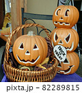 10月の行事といえばハロウィン。カボチャで町が埋め尽くされます 82289815