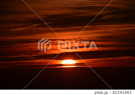 軽井沢見晴台から見る群馬の夜明け 軽井沢見晴台から見る群馬の夜明け 82291963