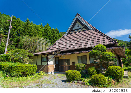 古民家 茅葺の屋根 古民家 茅葺の屋根 82292938