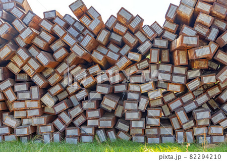 Railroad Ties Metal Ends 82294210