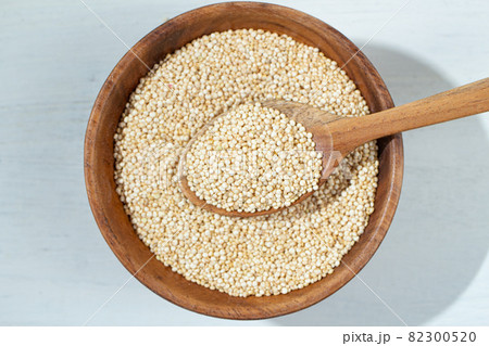 キヌア（学名：Chenopodium quinoa）、栄養素の高い雑穀 82300520