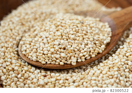 キヌア（学名：Chenopodium quinoa）、栄養素の高い雑穀 82300522