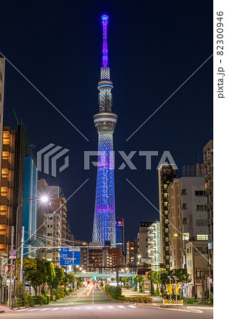 東京スカイツリー「新型コロナウイルス感染症に立ち向かい、 みんなで打ち勝とう」ライトアップ 東京スカイツリー「新型コロナウイルス感染症に立ち向かい、 みんなで打ち勝とう」ライトアップ 82300946