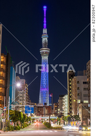 東京スカイツリー「新型コロナウイルス感染症に立ち向かい、 みんなで打ち勝とう」ライトアップ 82300947