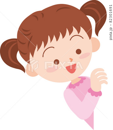 左側からちらっと顔を覗かす女の子 左側からちらっと顔を覗かす女の子 82301691