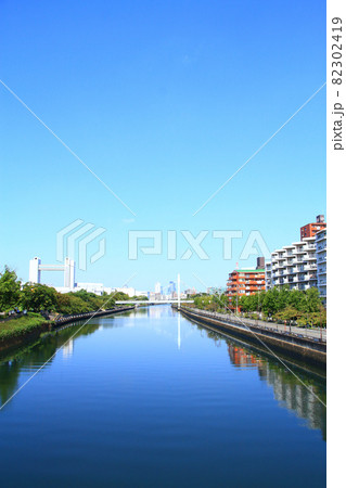 センチュリーホールと名古屋駅前超高層ビル郡の風景 82302419