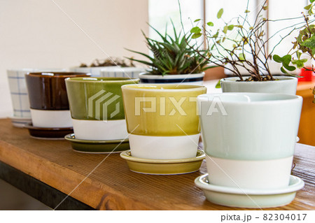 日本の伝統的工芸　陶磁器 82304017