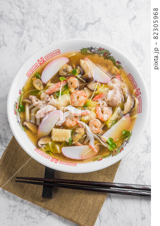 五目あんかけラーメン 82305968