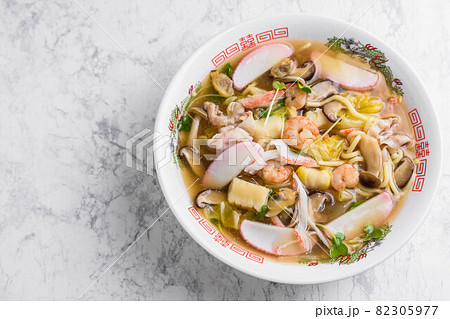 五目あんかけラーメン 82305977