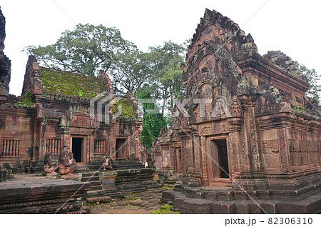 カンボジアのアンコール遺跡群　バンテアイ・スレイ 82306310