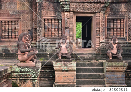 カンボジアのアンコール遺跡群　バンテアイ・スレイ 82306311