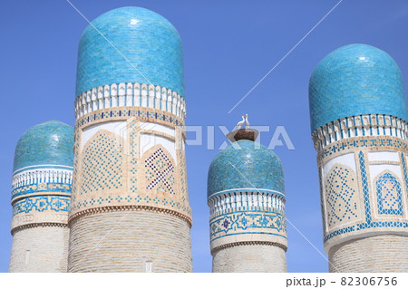 ブハラ　チョル・ミナル 82306756