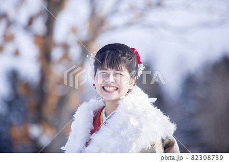 振袖の女性 振袖の女性 82308739