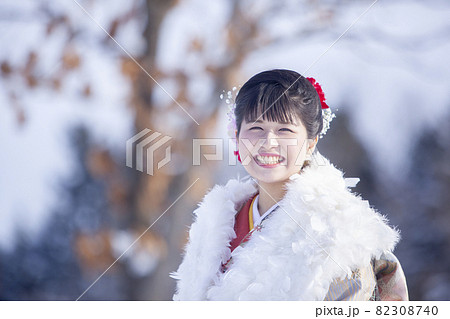 振袖の女性 振袖の女性 82308740