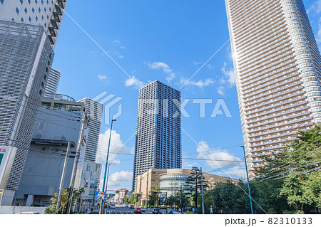武蔵小杉　タワーマンション群と大型ショッピングモールのある街並み　神奈川県川崎市中原区 82310133