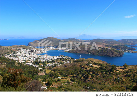 スカラの街並み、パトモス島　ギリシャ 82313818