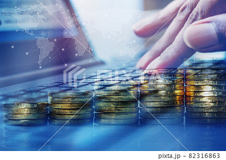 Technology people global network and online banking internet banking concept 82316863