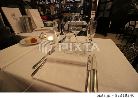 本場イタリア料理　パスタ　前菜　PIZZA　リストランテやトラットリアにて 82319240