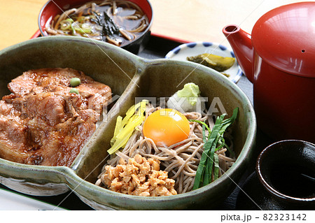 アベック丼 納豆そば 豚丼 みなとや 新得そば アベック丼 納豆そば 豚丼 みなとや 新得そば 82323142