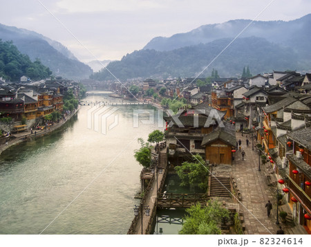 中国湖南省 鳳凰古城 沱江 / Fenghuang, Hunan, China 中国湖南省 鳳凰古城 沱江 / Fenghuang, Hunan, China 82324614