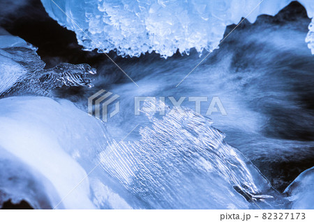 凍てついた横谷渓谷 凍てついた横谷渓谷 82327173