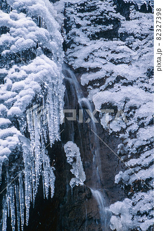 凍てついた扁妙の滝 凍てついた扁妙の滝 82327398