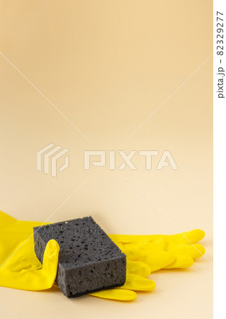 Dishwashing sponge and rubber gloves Dishwashing sponge and rubber gloves 82329277