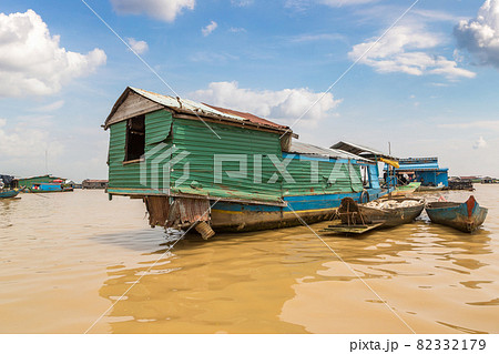 Floating village in Cambodia Floating village in Cambodia 82332179