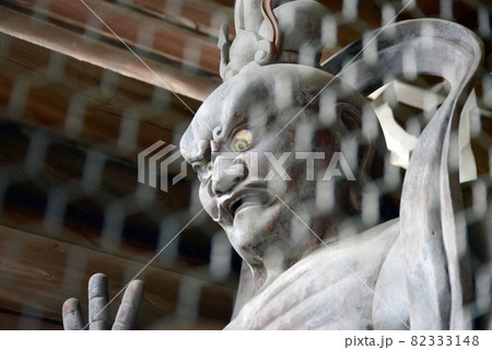 護孫子寺 仁王門の金剛力士像 奈良県生駒郡 護孫子寺 仁王門の金剛力士像 奈良県生駒郡 82333148