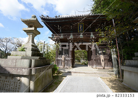 護孫子寺　仁王門　奈良県生駒郡 82333153