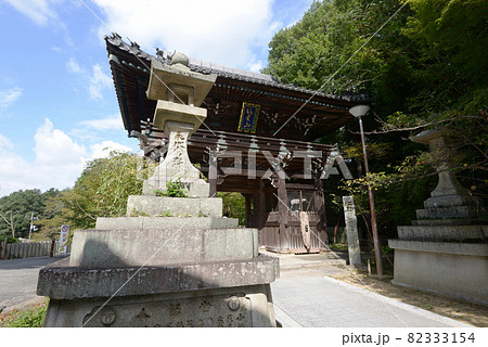 護孫子寺　仁王門　奈良県生駒郡 82333154